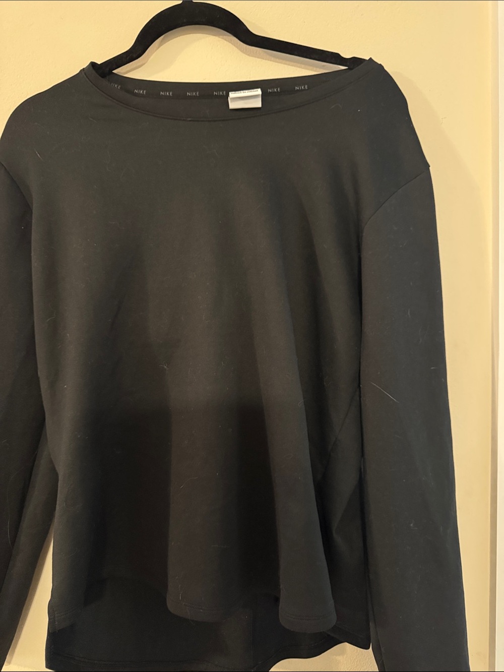 Nike Women’s Black Crewneck Pullover Sweatshirt